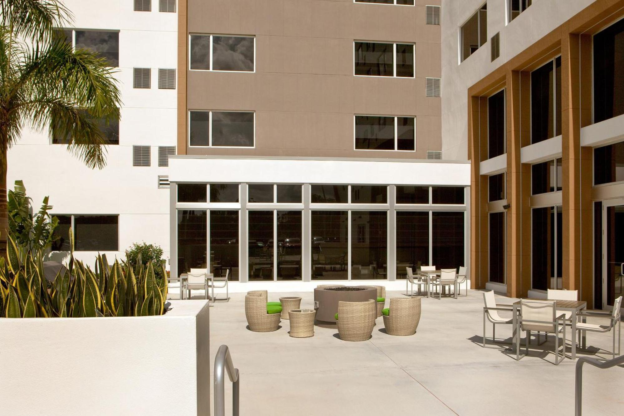 Готель Element Miami Doral Sweetwater Екстер'єр фото